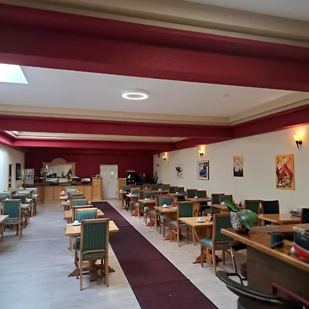 Hotel A8 Lukas Bei Blue Augsburgo