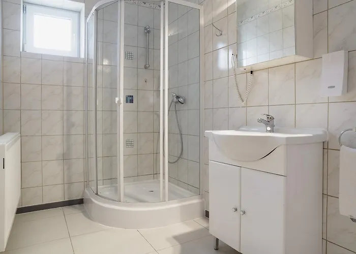 A8 Lukas Bei Blue Augsburg